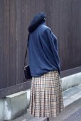 画像6: "DAKS" チェック柄 ウール混 ベージュ×黒 スカート フレア w65cm[20421]