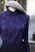 画像2: "Elegance" リング柄 長袖 ブラウス レギュラーカラー ピンタック[20414] (2)