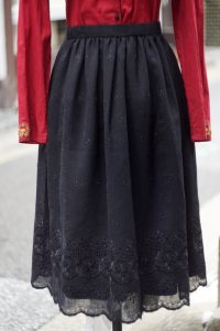 黒 無地 スカート フレア お花 刺繍  w64cm[20446]