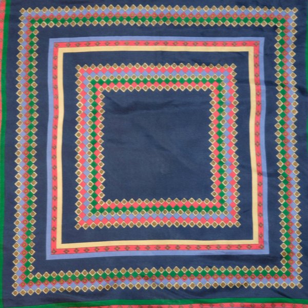 画像2: ネイビー系 幾何学模様 シルク スカーフ 81cm×81cm[20398]