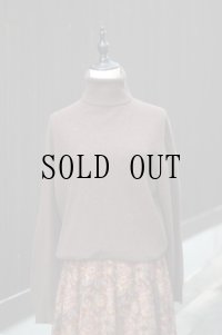 ”Les Bapains” ブラウン カシミヤ 無地 ニット タートルネック[20450]