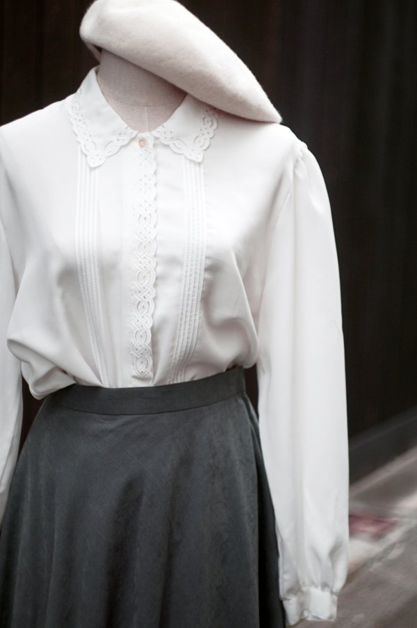 画像2: ”ER ROCHE” 白 長袖 ブラウス レギュラーカラー ピンタック 比翼[20460]