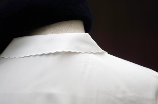 画像8: ”PER QUANIO” 白 長袖 ブラウス レギュラーカラー ピンタック カッティングレース[20485]