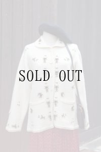 ”end rose” アイボリー系 無地 ウール  レギュラーカラー 丸襟 ジャケット 刺繍 お花[20481]