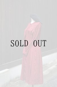 "BEBE DORE"  赤系 花柄 長袖 レトロワンピース ノーカラー 比翼風[20469]