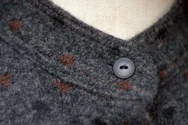 画像7: ”マリアージュ” ドット柄 ウール混 グレー系   長袖 レトロワンピース  スタンドカラー セパレート風 ウエストゴム[20471]