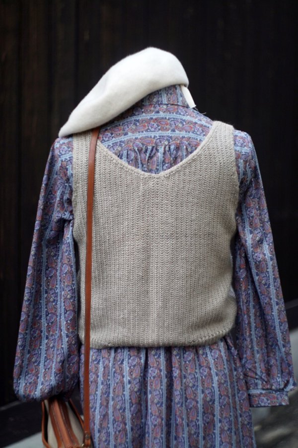 画像7: "LIBERAL" 無地 リネン グレージュ ベスト ラウンドネック 前開き ニット[20484]