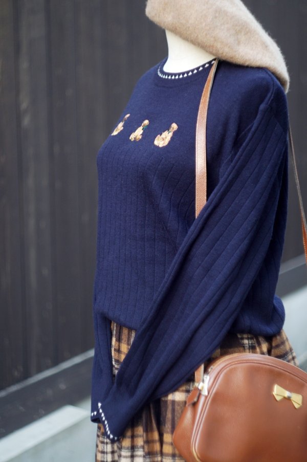 画像11: "WHITE ITARKIARD" 無地  ネイビー系 ニット ウール混 ラウンドネック くま [20493]