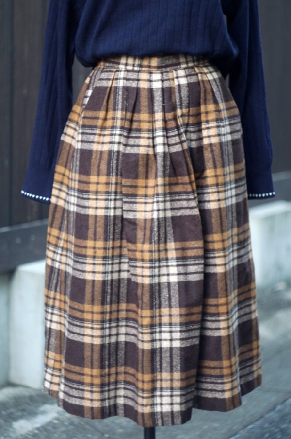画像1: "yellow club" タータンチェック柄  ブラウン系 スカート フレア w65cm[20494]