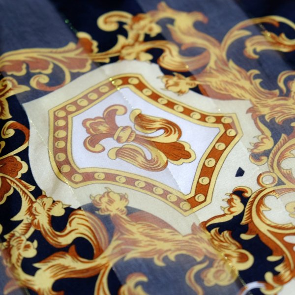 画像5: "codello" ネイビー×クリーム シルク 総柄 ラメ スカーフ 90cm×90cm[20554]