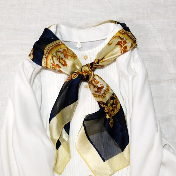 画像6: "codello" ネイビー×クリーム シルク 総柄 ラメ スカーフ 90cm×90cm[20554]