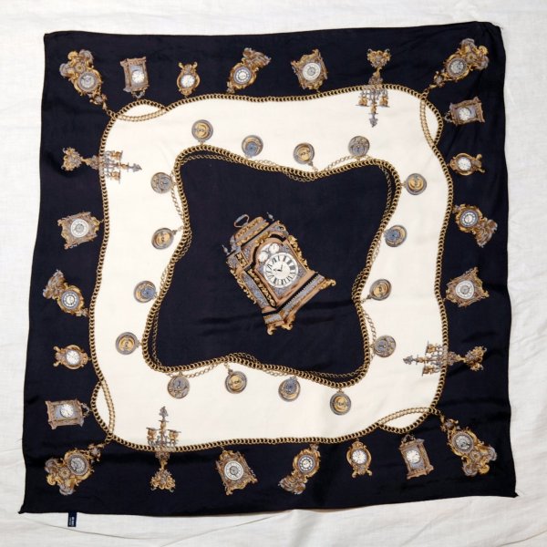 画像1: 黒系 シルク アンティーク時計  スカーフ 77cm×77cm[20550]