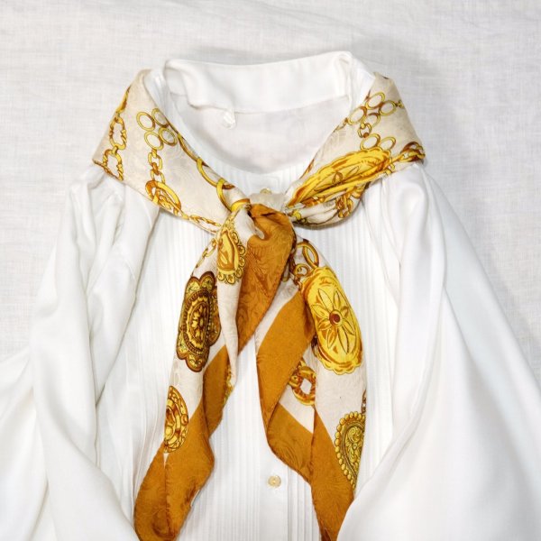 画像9: "LUCREZIA" イタリア製 ブラウン×アイボリー シルク 総柄  スカーフ 84cm×84cm[20555]