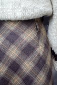 画像2: チェック柄 ウール ブラウン系  スカート セミタイト w63cm[20513] (2)