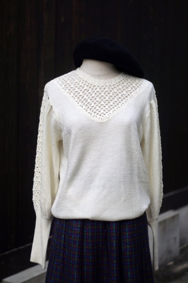 画像1: ”BROWNSTONE STUDIO” 無地 白系 ニット セーター ラウンドネック [20510]