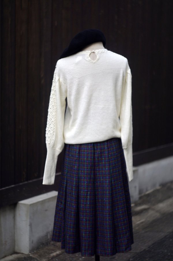 画像8: ”BROWNSTONE STUDIO” 無地 白系 ニット セーター ラウンドネック [20510]