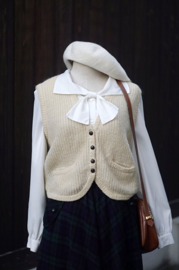 画像1: "McGREGOR" 無地  ウール アイボリー ベスト Vネック 前開き ニット[20529]