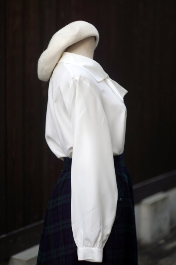 画像3: "PIAPLUCK" 無地 白 長袖 ブラウス ボウタイカラー [20528]