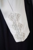 画像7: "Hana no blouse" 無地 グレー系 長袖 ブラウス 比翼 レース襟[20519] (7)