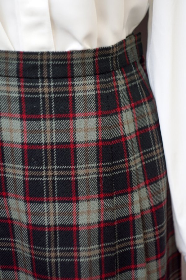 画像2: ”DAKS” タータンチェック柄 ウール グリーン×赤 スカート フレア  w68cm[20535]
