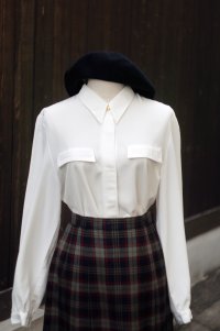 ”BALENCIAGA” 無地 白 長袖 ブラウス レギュラーカラー 比翼 ポケット風[20538]