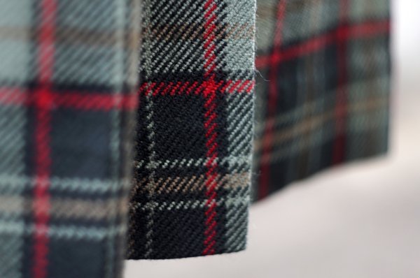 画像3: ”DAKS” タータンチェック柄 ウール グリーン×赤 スカート フレア  w68cm[20535]