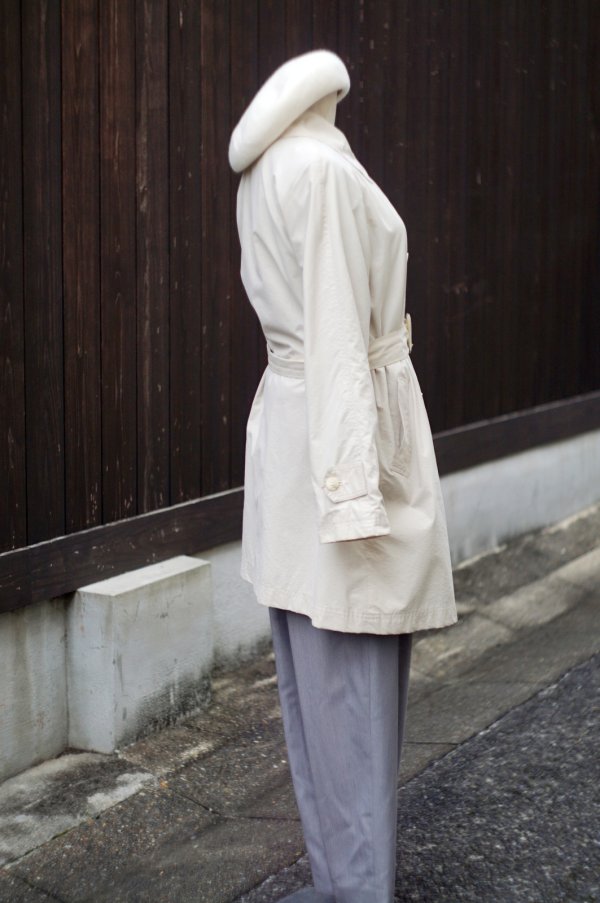 画像4: ”Jenifer Leed” ベージュ系  無地  トレンチコート ダブルボタン ベルト付き[20549]