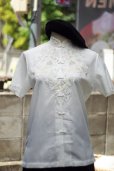 画像8: ”ROSE BRAND” 白 チャイナブラウス 半袖 チャイナボタン マオカラー 刺繍 スナップボタン [20054]