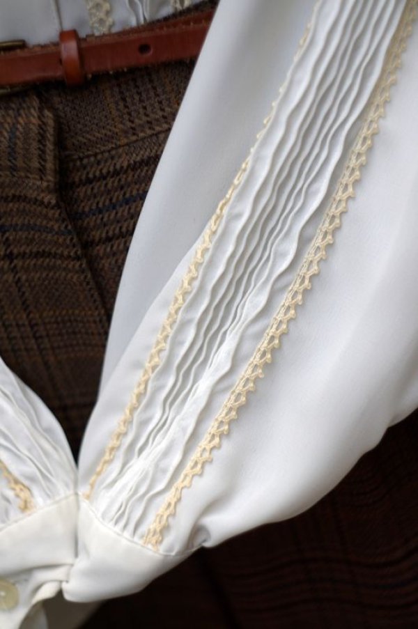 画像5: 無地 白 長袖 ブラウス レースカラー ボウタイ フリル [16741]