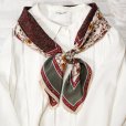 画像8: "PIERRE BALMAIN ピエールバルマン" 赤 カーキ系 花柄 スカーフ 77cm×77cm[20079]