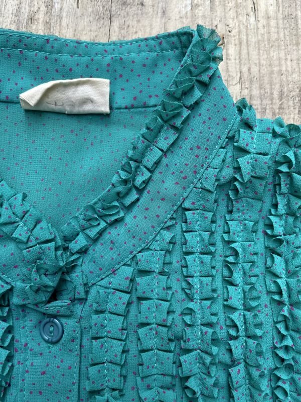 画像5: ドット柄 グリーン×ピンク 長袖 ブラウス フリルカラー フリル [16764]