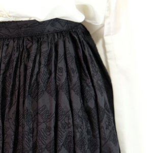 画像: 無地 黒 スカート 刺繍 フレア/w60cm[42240]