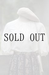 画像: 白 半袖 ブラウス ノーカラー 刺繍 パフスリーブ[17411]