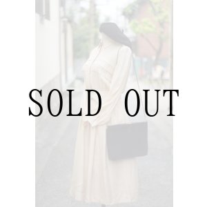 画像: 花柄 ベージュ 長袖 シルクワンピース レギュラーカラー ベルト 花束[17583]