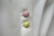 画像8: 無地 白 ブラウス 長袖 レギュラーカラー 刺繍 お花モチーフ ポケット[18253]