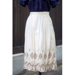 画像: 無地 生成り色 フレアスカート 刺繍 レース w/68cm[18575]