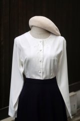 画像: "Tokyo blouse" 白 長袖 ブラウス ノーカラー 刺繍[19419]