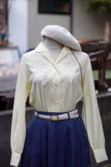 画像: "kujyaku" 無地 ライトイエロー 長袖 ブラウス オープンカラー スワトウ刺繍[19782]