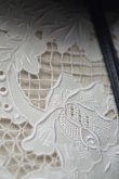 画像6: "peony" 無地 白 シルク チャイナブラウス 半袖 チャイナボタン マオカラー スワトウ刺繍 レース[19801]