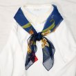 画像6: "JUNKO KOSHINO" 花模様 ブロックチェック柄 青系 シルク スカーフ 88cm×88cm[19907]