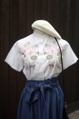 画像: "Meriline by Nakayama fumiko" 白 麻混 ブラウス 半袖  スタンドカラー 刺繍 [19983]