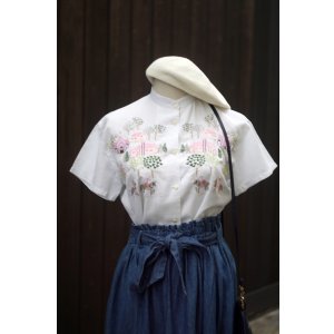 画像: "Meriline by Nakayama fumiko" 白 麻混 ブラウス 半袖  スタンドカラー 刺繍 [19983]