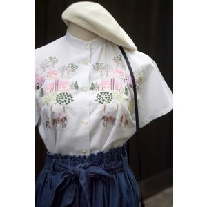 画像: "Meriline by Nakayama fumiko" 白 麻混 ブラウス 半袖  スタンドカラー 刺繍 [19983]