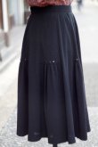 画像3: 黒 スカート フレア 飾りボタン w67cm[20036]