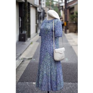 画像: "VOIR" 花柄 リバティ ブルー系 半袖  レトロワンピース ラウンドネック プリーツ加工[20061]