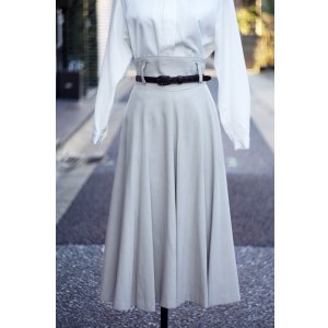 画像: "BERWICK" レーヨン混 ベージュ フレア スカート w66cm[20333]