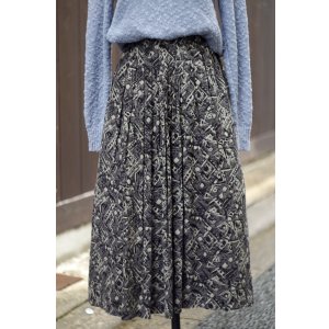 画像: 黒系 絵画模様 レーヨン リネン スカート フレア w62~66cm[20411]