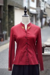 画像: "小華" 赤 コットン 長袖 チャイナブラウス マオカラー 刺繍[20301]