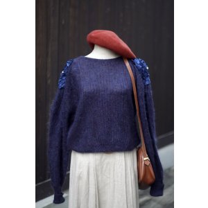 画像: ”Soohia Pappas” イタリア製 ネイビー モヘア混 無地  お花 ニット ボートネック[20448]