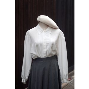 画像: ”ER ROCHE” 白 長袖 ブラウス レギュラーカラー ピンタック 比翼[20460]